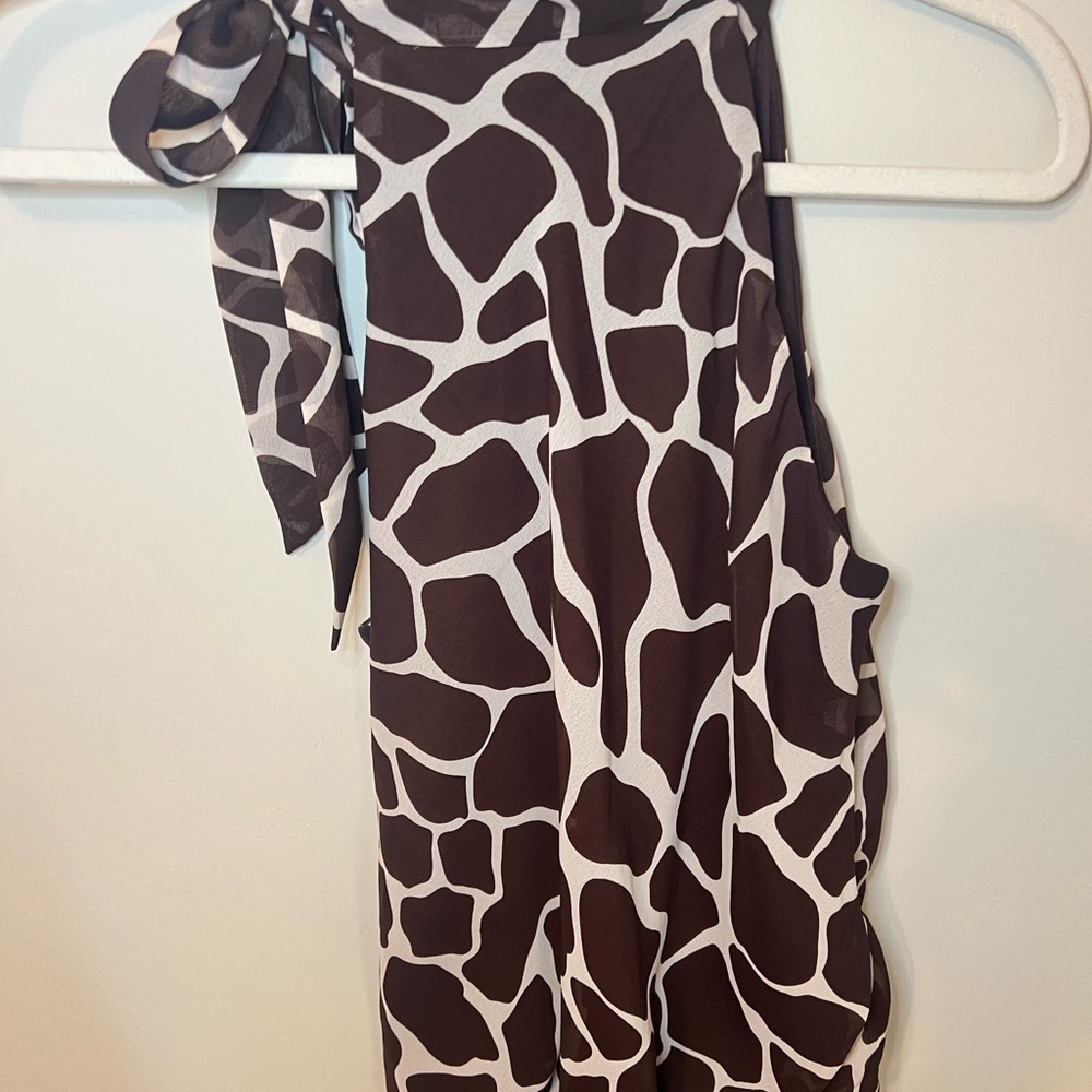 Brown and White Sleeveless Top - Picture 4 of 4